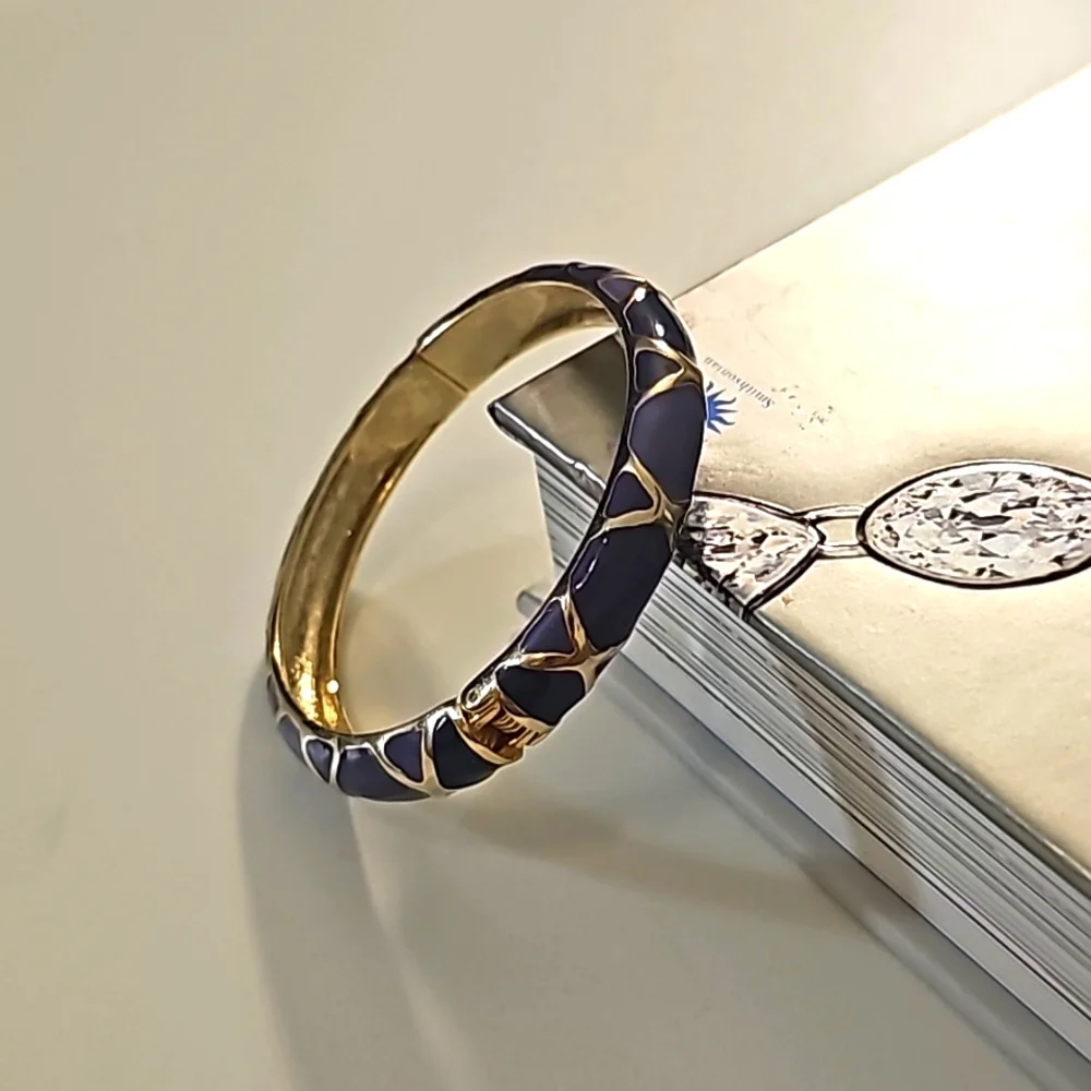 Vintage Gold Tone Enamel Cuff Clamper Bracelet.